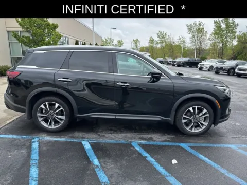 Photos of 2023 INFINITI QX60 LUXE for sale in Cohoes, NY at Lia INFINITI