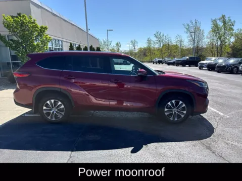 Photos of 2021 Toyota Highlander XLE for sale in Cohoes, NY at Lia INFINITI