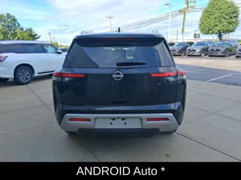 More photos of 2022 Nissan Pathfinder SL at Lia INFINITI, NY