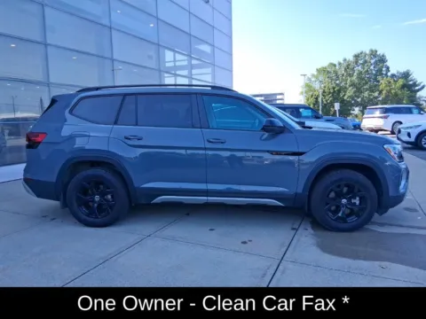 Photos of 2025 Volkswagen Atlas 2.0T Peak Edition for sale in Cohoes, NY at Lia INFINITI