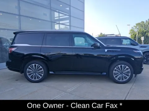 Photos of 2026 INFINITI QX80 LUXE for sale in Cohoes, NY at Lia INFINITI
