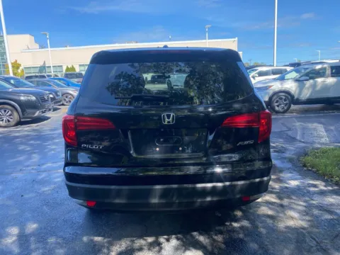 More photos of 2017 Honda Pilot EX-L at Lia INFINITI, NY