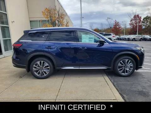 Photos of 2026 INFINITI QX60 LUXE for sale in Cohoes, NY at Lia INFINITI