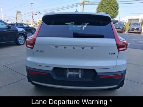 More photos of 2021 Volvo XC40 Momentum at Lia INFINITI, NY
