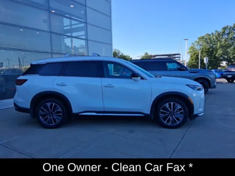Photos of 2026 INFINITI QX60 LUXE for sale in Cohoes, NY at Lia INFINITI