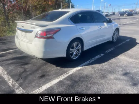 Another view of 2015 Nissan Altima 3.5 SL for sale in Cohoes, NY at Lia INFINITI