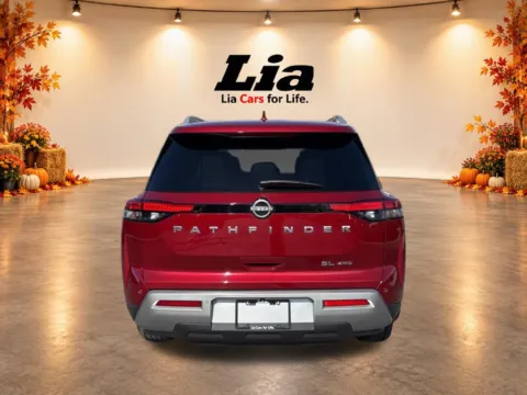 More photos of 2023 Nissan Pathfinder SL at Lia Nissan of Colonie, NY