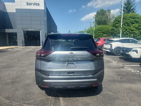 More photos of 2023 Nissan Rogue SL at Lia Nissan of Colonie, NY