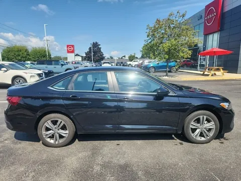 Photos of 2024 Volkswagen Jetta 1.5T SE for sale in Schenectady, NY at Lia Nissan of Colonie