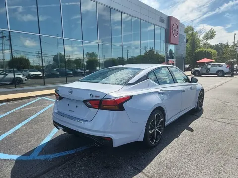 Another view of 2023 Nissan Altima 2.5 SR for sale in Schenectady, NY at Lia Nissan of Colonie
