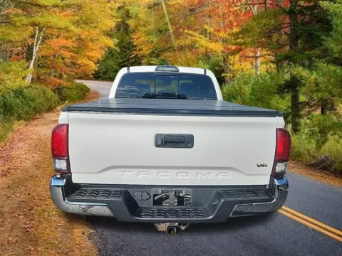 More photos of 2018 Toyota Tacoma TRD Off-Road at Lia Nissan of Colonie, NY