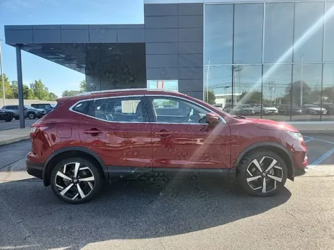 Photos of 2022 Nissan Rogue Sport SL for sale in Schenectady, NY at Lia Nissan of Colonie