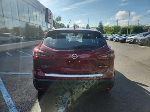 More photos of 2022 Nissan Rogue Sport SL at Lia Nissan of Colonie, NY