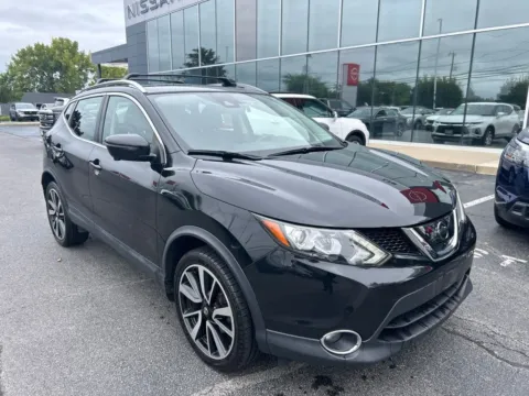 Another view of 2017 Nissan Rogue Sport SL for sale in Schenectady, NY at Lia Nissan of Colonie