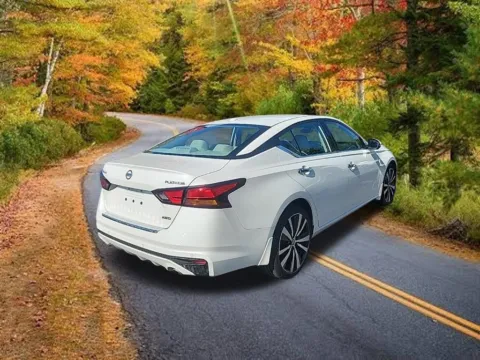 More photos of 2019 Nissan Altima 2.5 Platinum at Lia Nissan of Colonie, NY