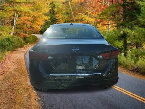 More photos of 2023 Nissan Altima 2.5 SR at Lia Nissan of Colonie, NY