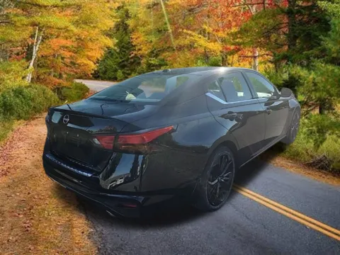 Another view of 2023 Nissan Altima 2.5 SR for sale in Schenectady, NY at Lia Nissan of Colonie