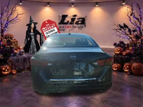 More photos of 2023 Nissan Altima 2.5 SR at Lia Nissan of Colonie, NY