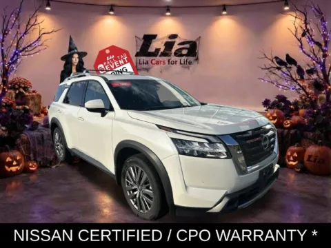 Another view of 2024 Nissan Pathfinder SL for sale in Schenectady, NY at Lia Nissan of Colonie