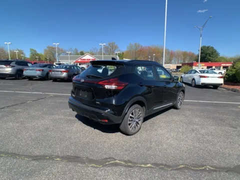 Another view of 2024 Nissan Kicks SR for sale in Enfield, CT at Lia Nissan of Enfield