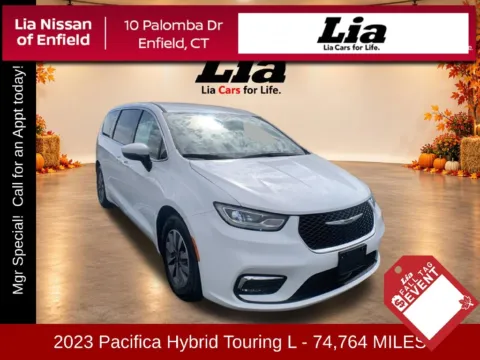 White 2023 Chrysler Pacifica Hybrid Touring L for sale in Enfield, CT