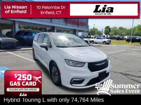 White 2023 Chrysler Pacifica Hybrid Touring L for sale in Enfield, CT