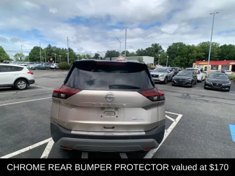 More photos of 2021 Nissan Rogue SL at Lia Nissan of Enfield, CT