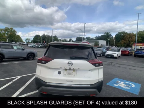 More photos of 2021 Nissan Rogue SV at Lia Nissan of Enfield, CT