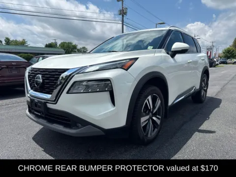 More photos of 2021 Nissan Rogue SL at Lia Nissan of Glens Falls, NY