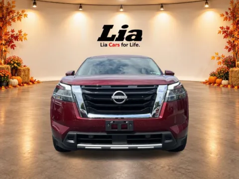 More photos of 2023 Nissan Pathfinder Platinum at Lia Nissan of Glens Falls, NY