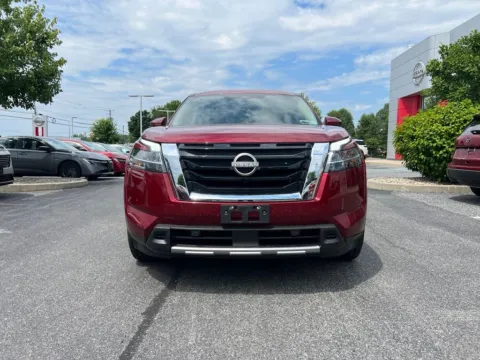 More photos of 2023 Nissan Pathfinder Platinum at Lia Nissan of Glens Falls, NY