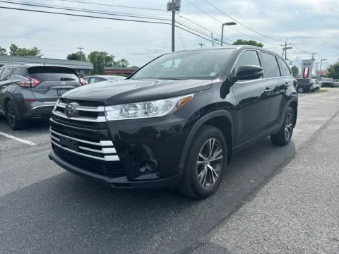 More photos of 2019 Toyota Highlander LE at Lia Nissan of Glens Falls, NY