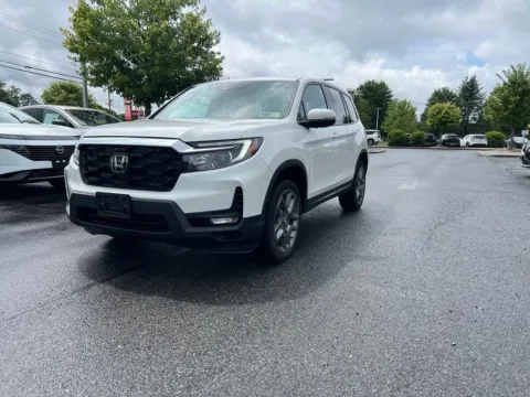More photos of 2023 Honda Passport EX-L at Lia Nissan of Glens Falls, NY
