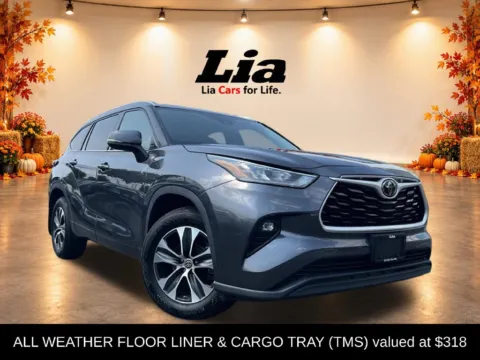 Photos of 2020 Toyota Highlander XLE for sale in Queensbury, NY at Lia Nissan of Glens Falls