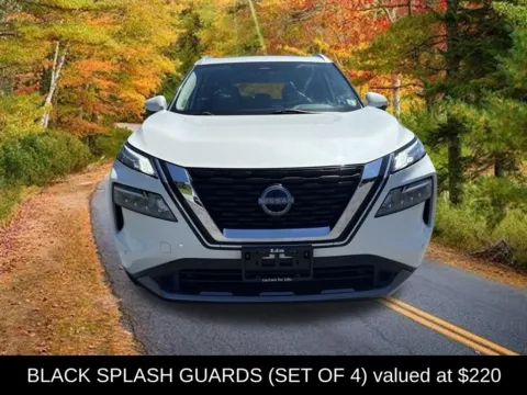 More photos of 2023 Nissan Rogue SL at Lia Nissan of Glens Falls, NY