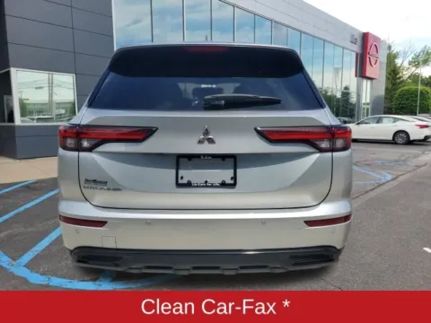 More photos of 2022 Mitsubishi Outlander SE at Lia Nissan of Saratoga, NY