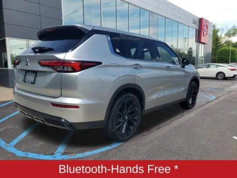 More photos of 2022 Mitsubishi Outlander SE at Lia Nissan of Saratoga, NY