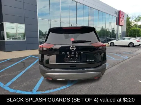 More photos of 2023 Nissan Rogue SL at Lia Nissan of Saratoga, NY