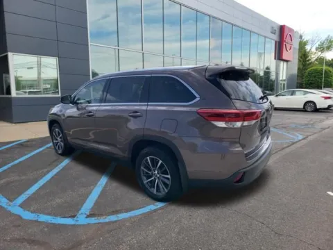 Another view of 2019 Toyota Highlander XLE for sale in Malta, NY at Lia Nissan of Saratoga