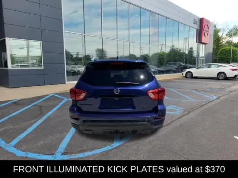 More photos of 2019 Nissan Pathfinder SL at Lia Nissan of Saratoga, NY
