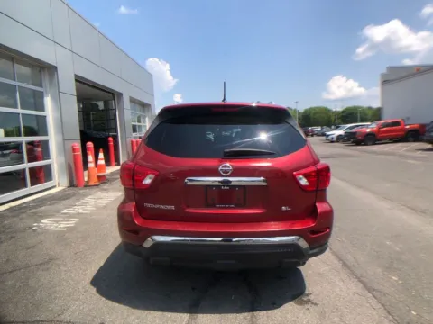 More photos of 2017 Nissan Pathfinder SL at Lia Toyota of Colonie, NY