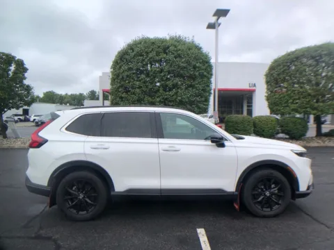 Photos of 2024 Honda CR-V Hybrid Sport-L for sale in Schenectady, NY at Lia Toyota of Colonie