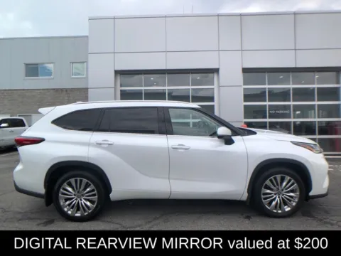 More photos of 2023 Toyota Highlander Platinum at Lia Toyota of Colonie, NY
