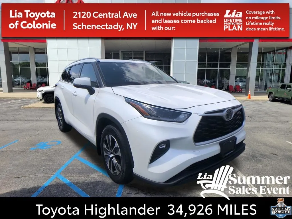 White 2021 Toyota Highlander XLE for sale in Schenectady, NY