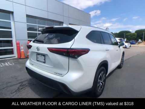 Another view of 2021 Toyota Highlander XLE for sale in Schenectady, NY at Lia Toyota of Colonie