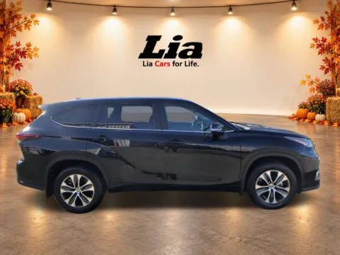Photos of 2026 Toyota Highlander XLE for sale in Schenectady, NY at Lia Toyota of Colonie