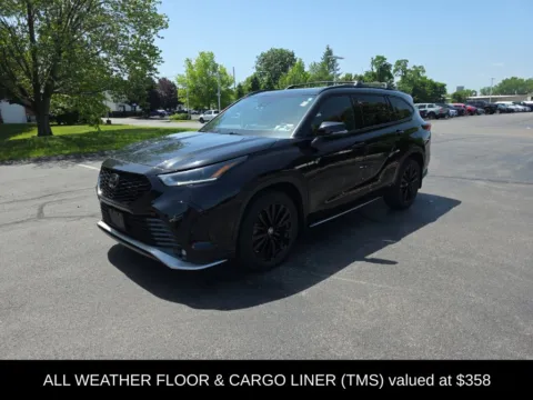 Another view of 2023 Toyota Highlander XSE for sale in Schenectady, NY at Lia Toyota of Colonie
