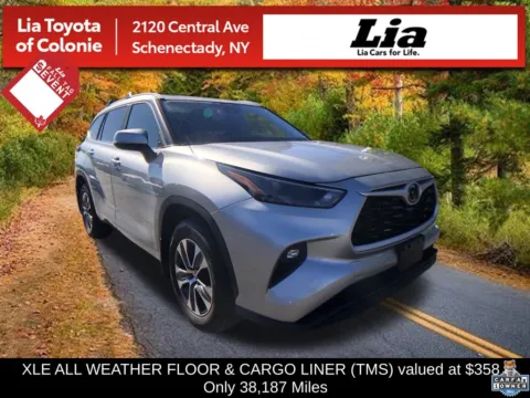 Silver 2024 Toyota Highlander XLE for sale in Schenectady, NY