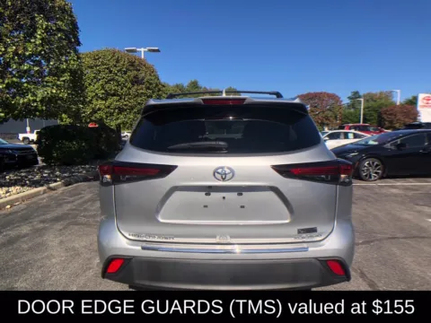 More photos of 2024 Toyota Highlander XLE at Lia Toyota of Colonie, NY