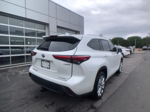 Another view of 2023 Toyota Highlander Hybrid Limited for sale in Schenectady, NY at Lia Toyota of Colonie